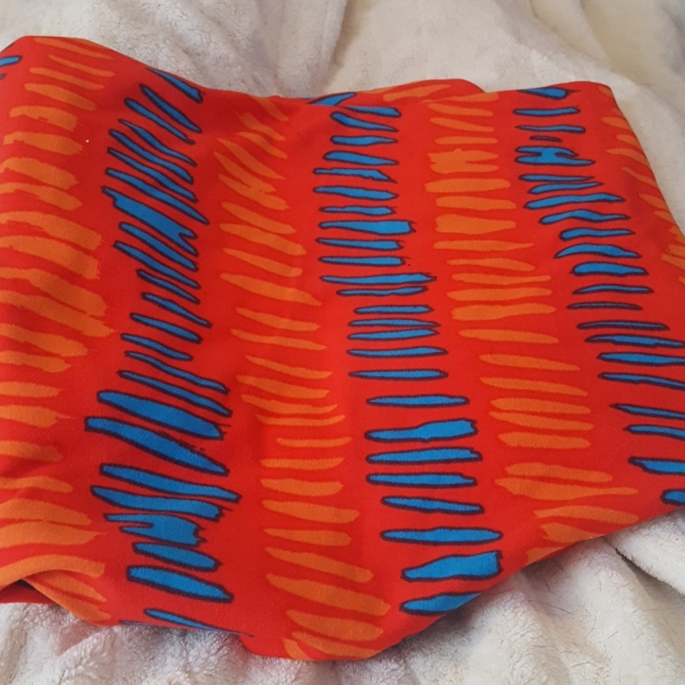 New Lularoe Tall and Curvy Leggings